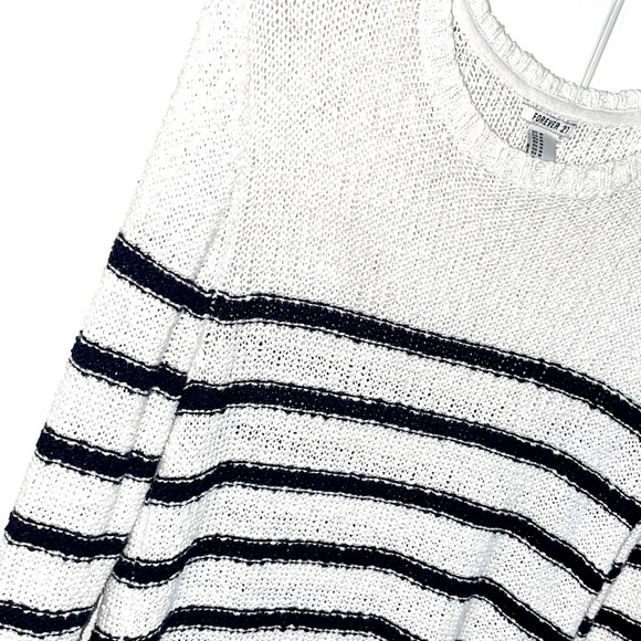 Forever 21 | Sweater - Picture 3 of 4